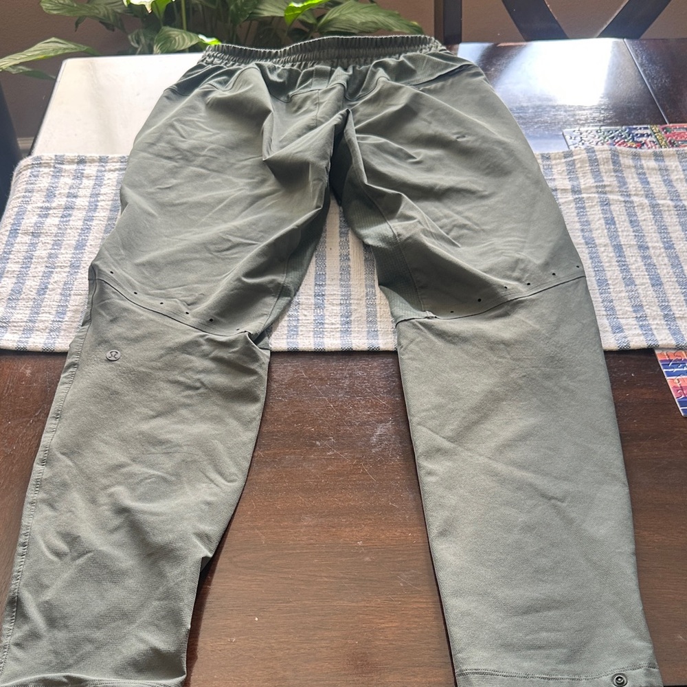 Lululemon Licensed to Train Jogger - Picture 3 of 13